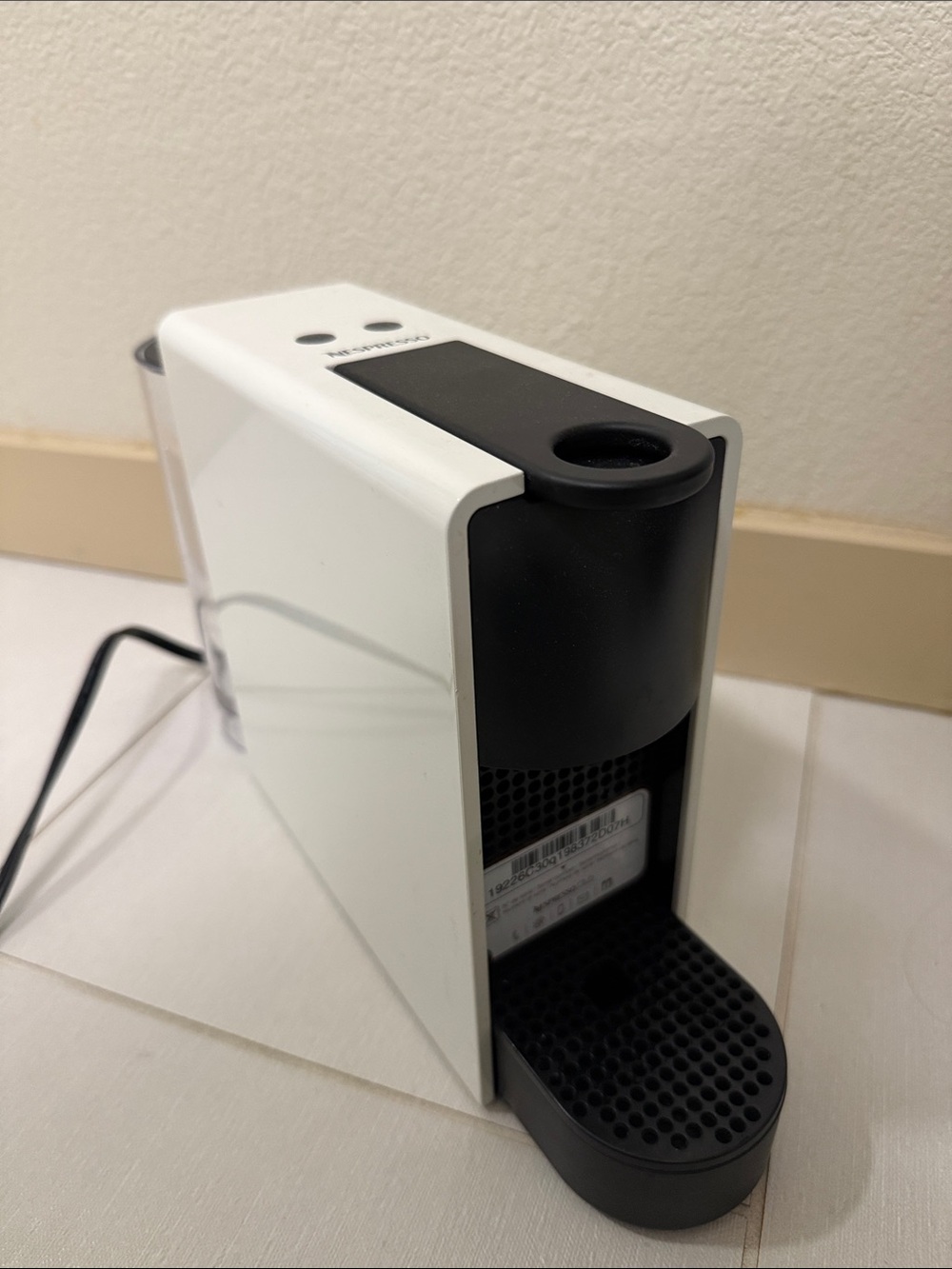 Nespresso Essenzia Mini White Capsule Coffee Machine